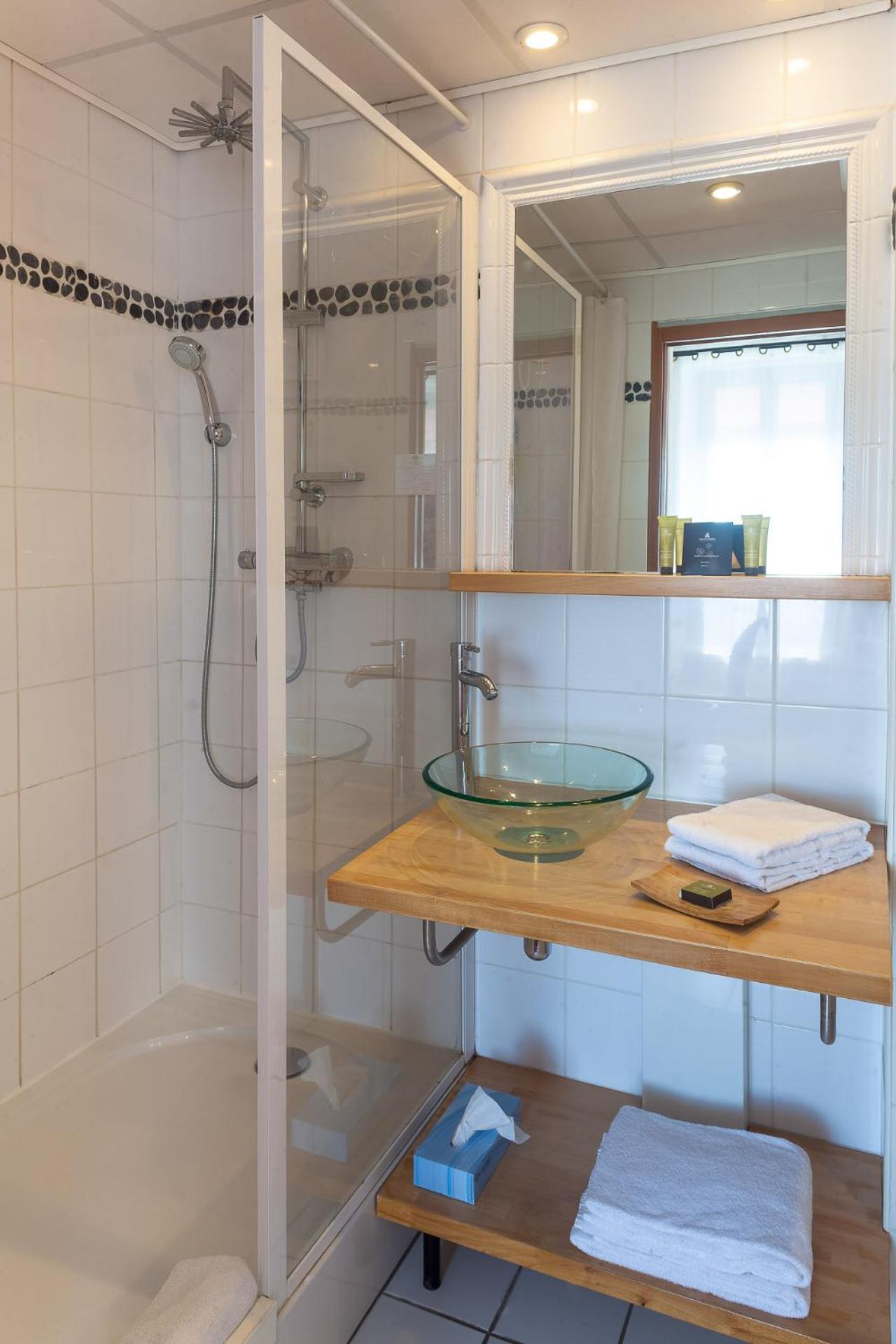 Hotel Saint Jean 3*